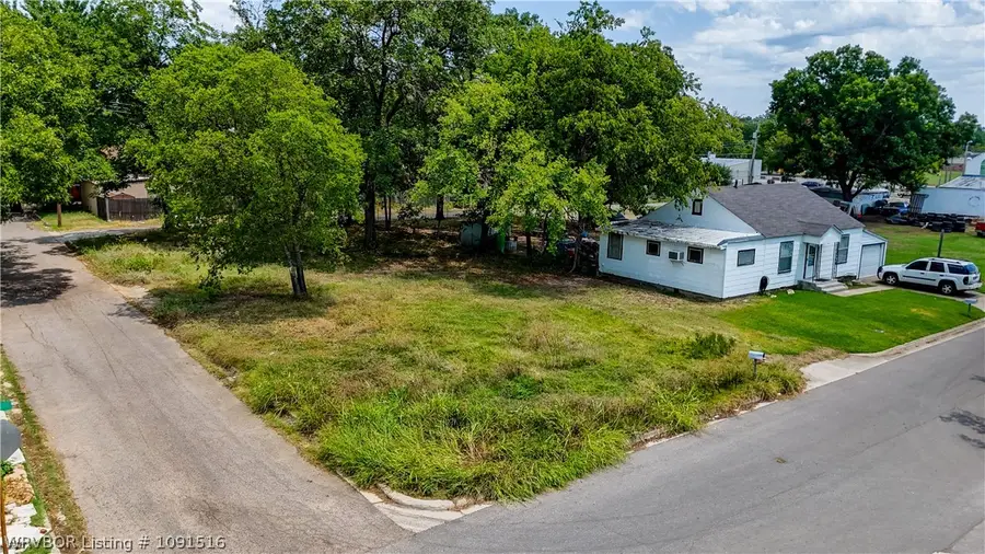 924 W Texas Street, Durant, OK 74701 - #3
