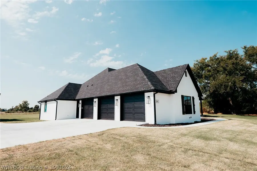 1401 W Utah Ranch Road, Lavaca, AR 72941 - #2
