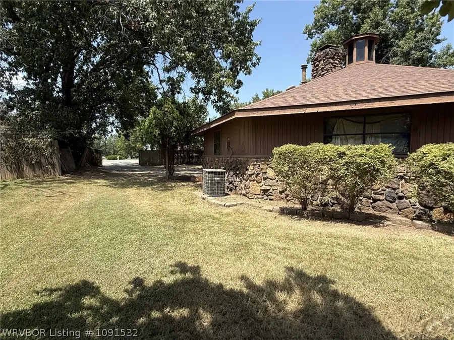 3204 Village Road, Fort Smith, AR 72903 - #3