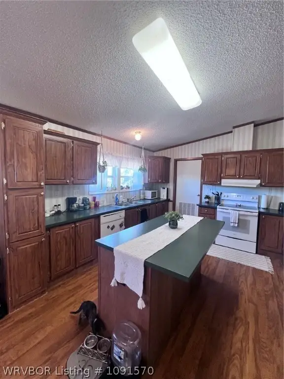 4206 E Northbrook Circle, Van Buren, AR 72956 - #3