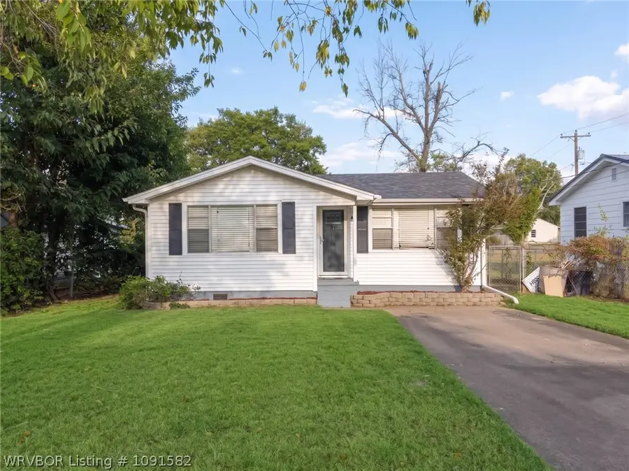 808 Arkansas Street, Van Buren, AR 72956 - #2