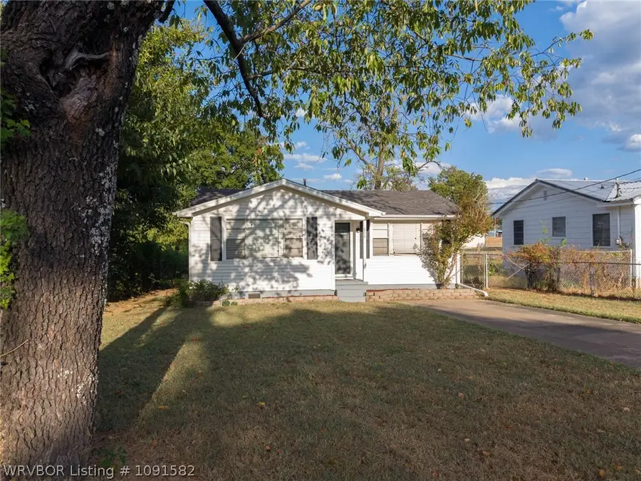 808 Arkansas Street, Van Buren, AR 72956 - #3