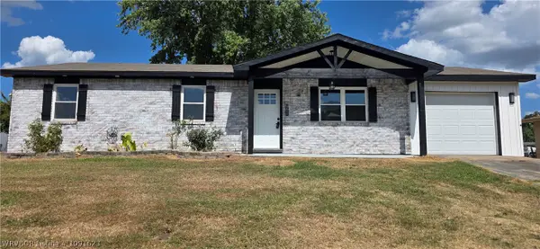 1003 Flatrock Drive, Van Buren, AR 72956