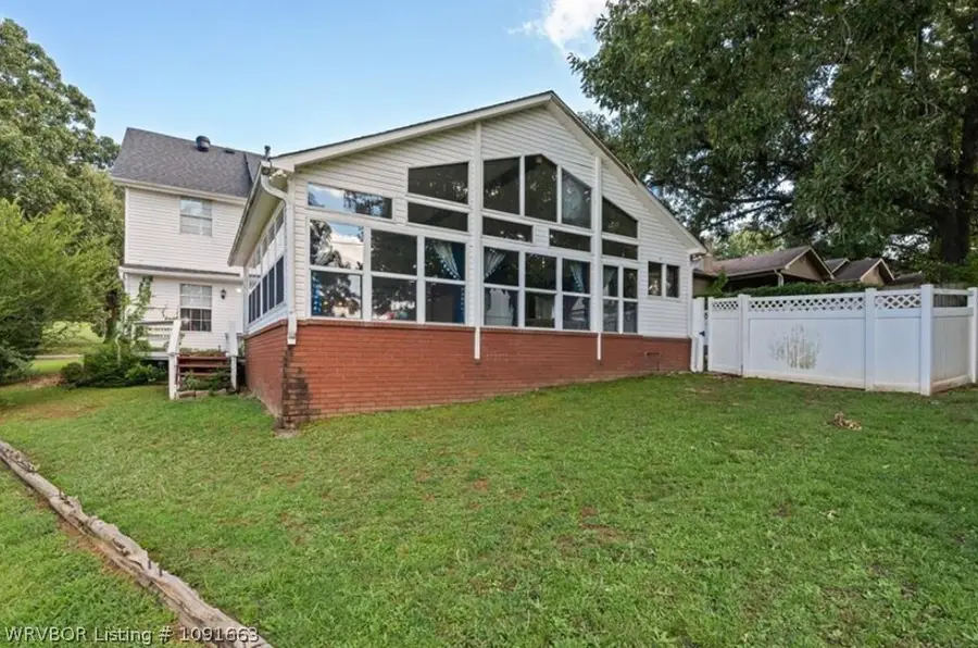 860 Country Club Drive, Greenwood, AR 72936 - #2