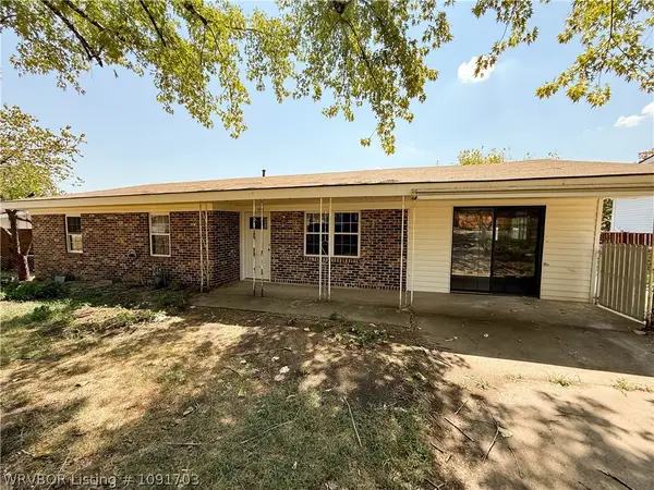 1901 Kris Drive, Ozark, AR 72949