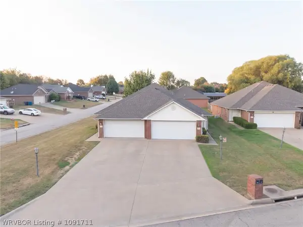 4901/4903 Morgans Way, Fort Smith, AR 72916