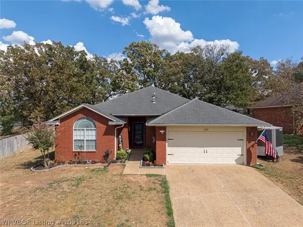 1620 Hunter Hill Drive, Van Buren, AR 72956