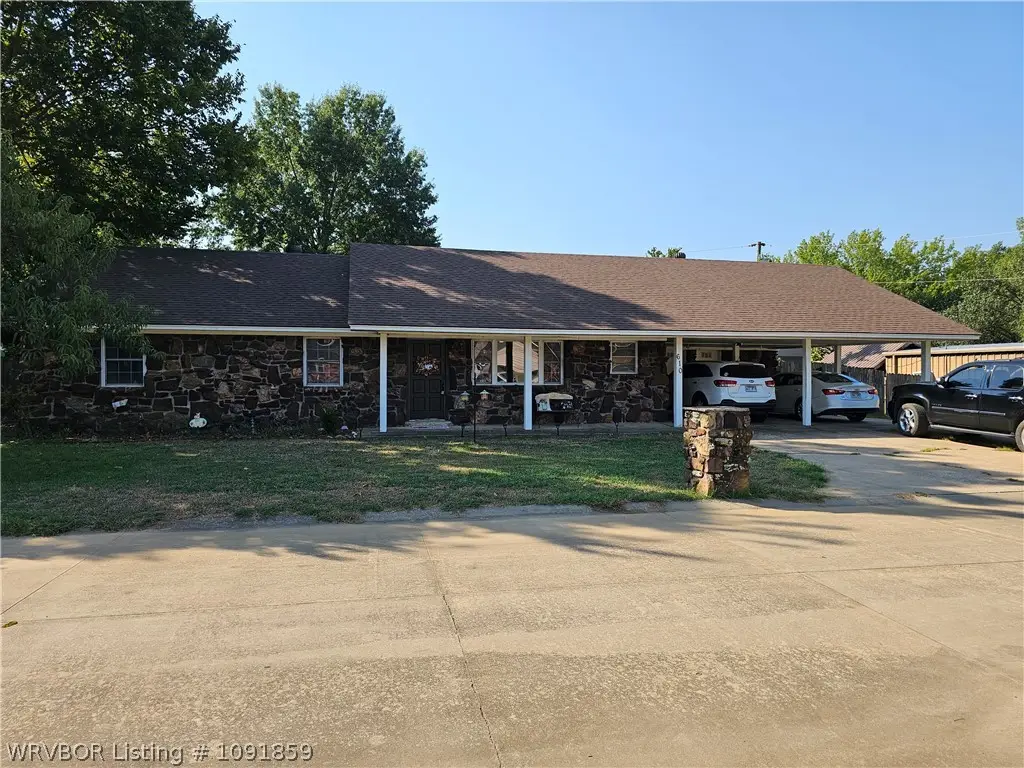 610 E Arch Street, Paris, AR 72855 - #1