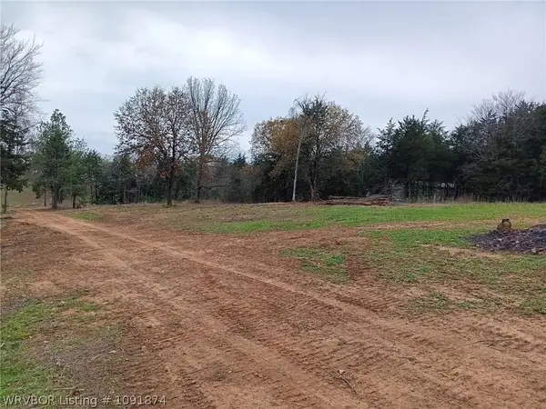 8120 E Tate Lane, Lavaca, AR 72941