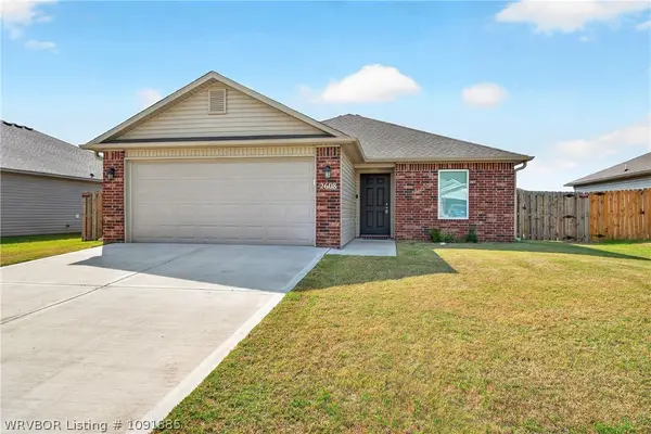 2608 S Silver Street, Siloam Springs, AR 72761