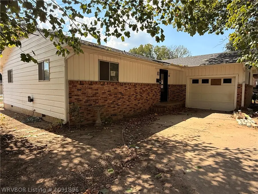 1520 Dechard Street, Van Buren, AR 72956 - #2