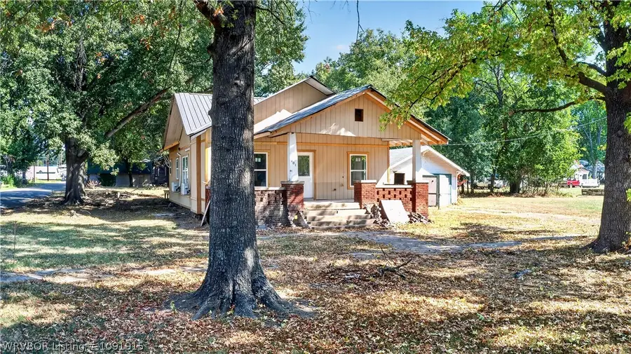 401 Creek Avenue, Sallisaw, OK 74955 - #2