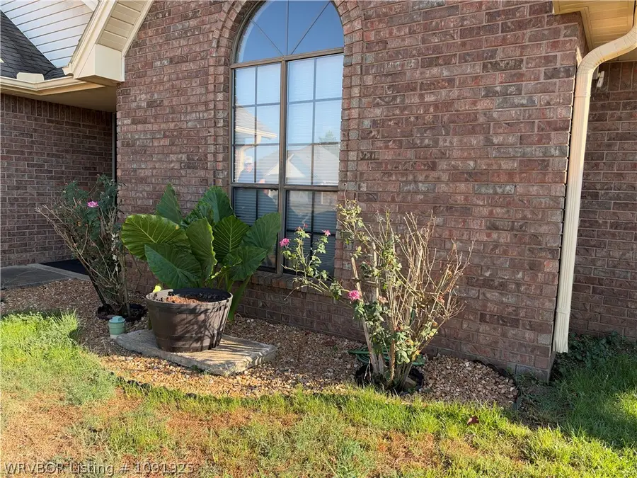 103 W Dora Lane, Poteau, OK 74953 - #2