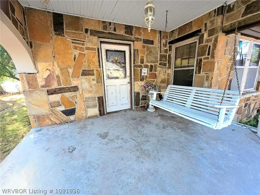 612 W School Street, Ozark, AR 72949 - #3