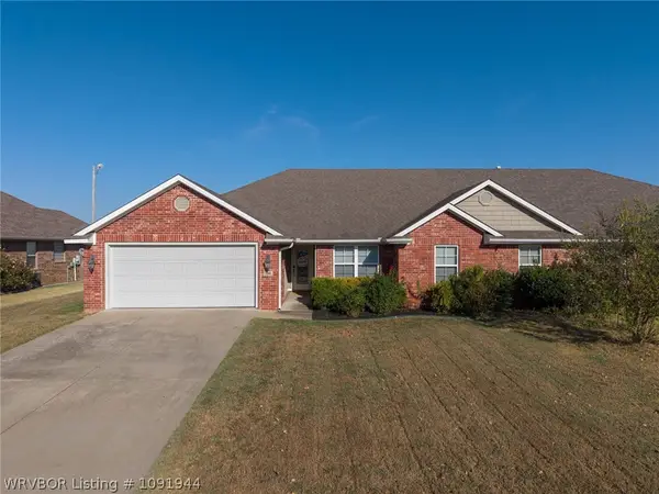 129 Honeysuckle Street, Alma, AR 72921