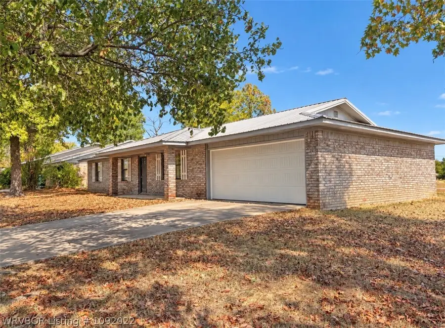 208 Fall Circle, Sallisaw, OK 74955 - #2
