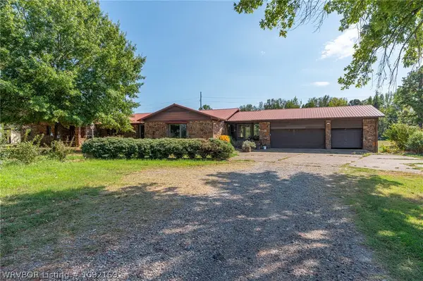 4374 E State Highway 22, Paris, AR 72855