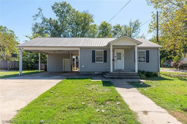 906 Short Mountain Street, Paris, AR 72855