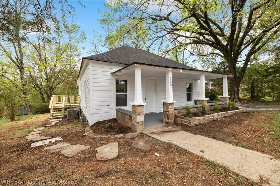 309 W Houston, Greenwood, AR 72936 - #3