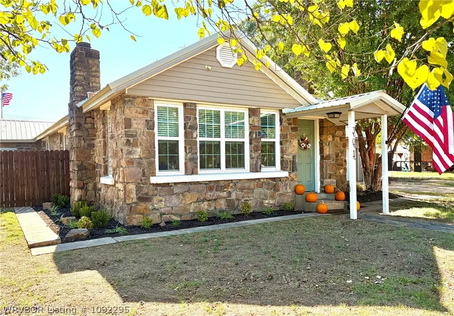 301 Central Street, Wister, OK 74966 - #2