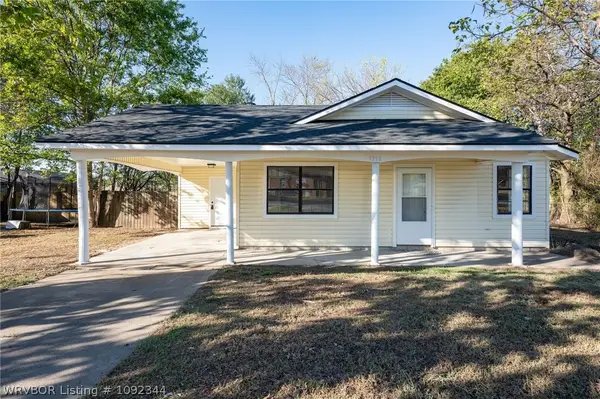 1213 W Oklahoma Avenue, Sallisaw, OK 74955