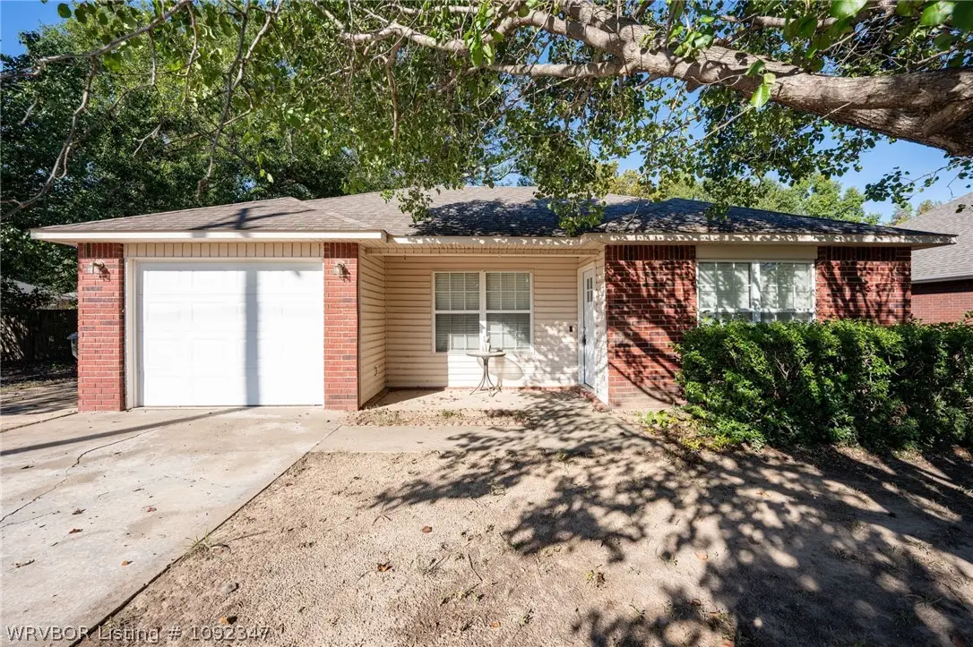 1505 E Delaware Street, Sallisaw, OK 74955 - #1
