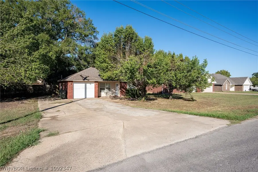 1505 E Delaware Street, Sallisaw, OK 74955 - #2