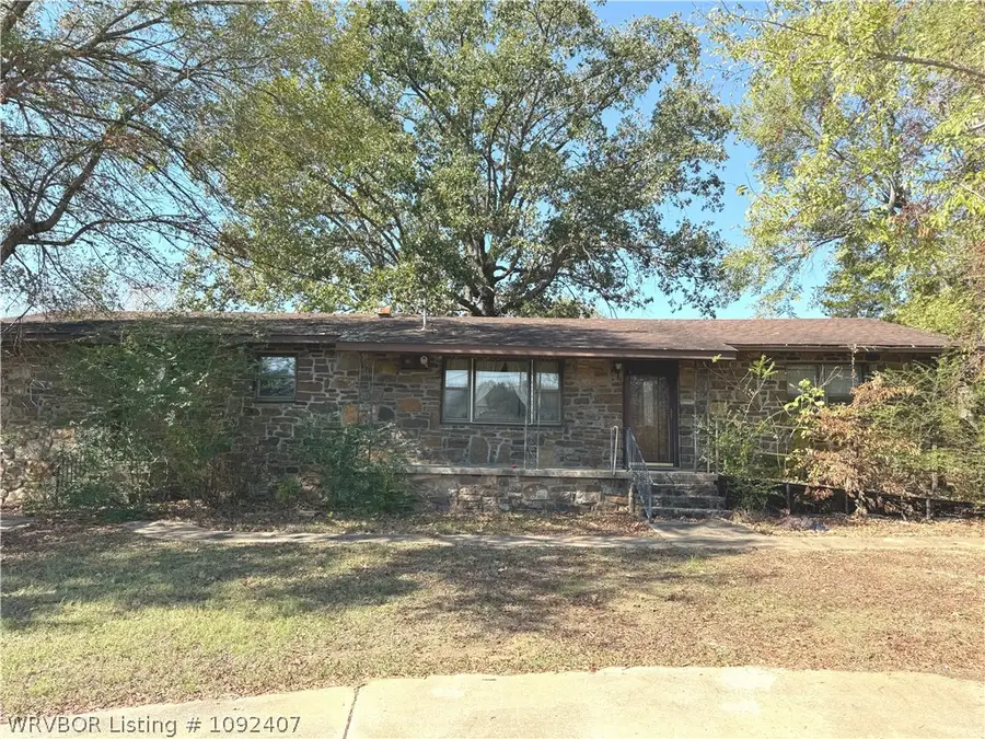 405 Cedar Avenue, Alma, AR 72921 - #2