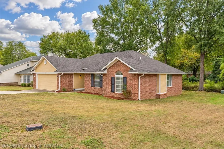 505 J Street, Barling, AR 72923 - #3