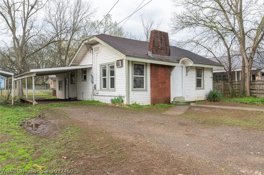 706 E Short Mountain Street, Paris, AR 72855 - #2