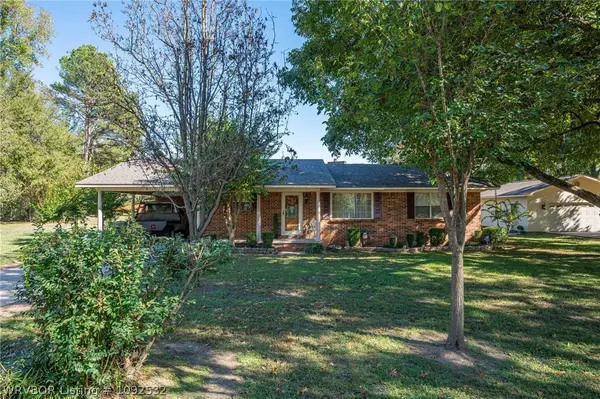 817 N 5th Street, Paris, AR 72855
