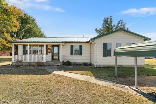 707 W Utah Ranch Road, Lavaca, AR 72941