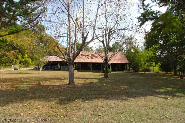 462012 E 1045 Road, Sallisaw, OK 74955