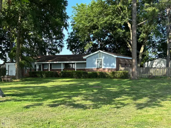 1702 S Ruddle Road S, Blytheville, AR 72315