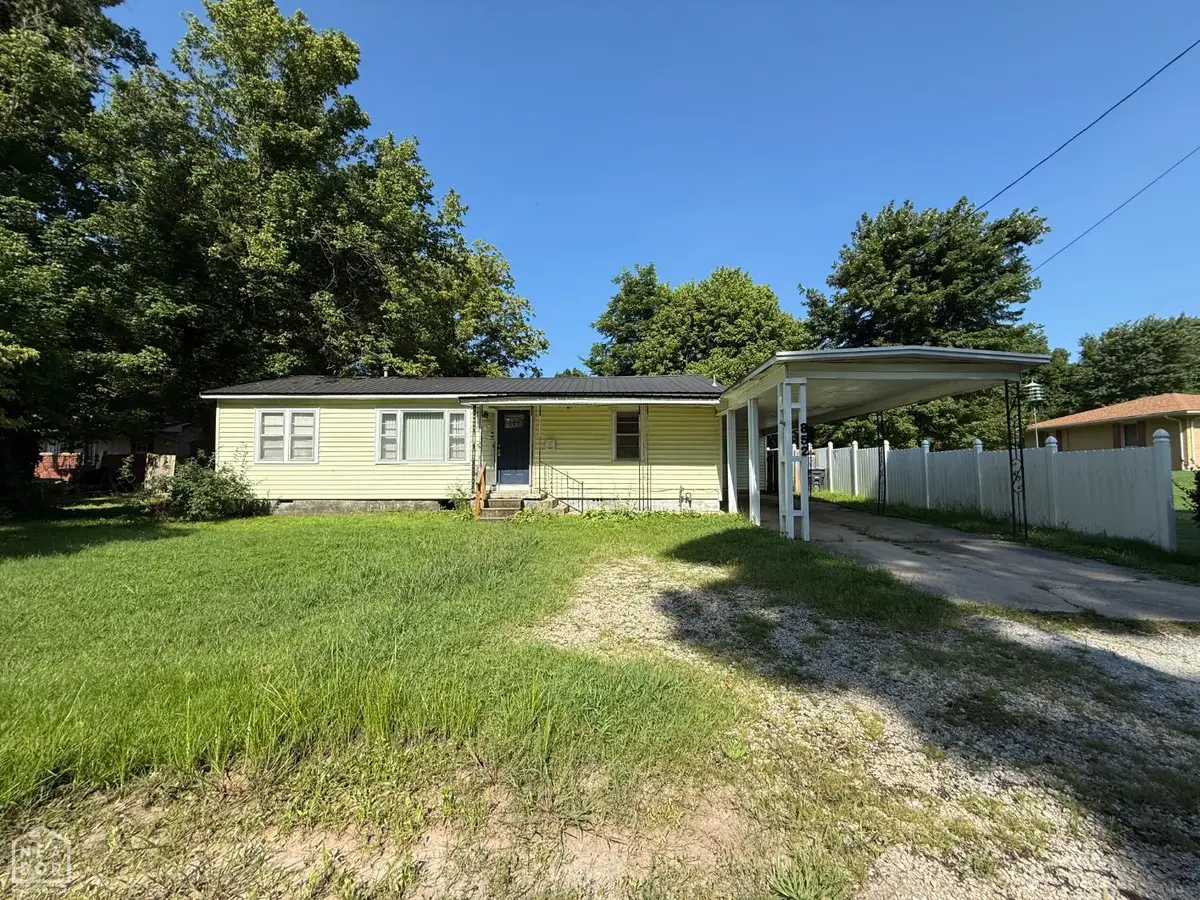 852 Circle Drive, Piggott, AR 72454 - Image #1