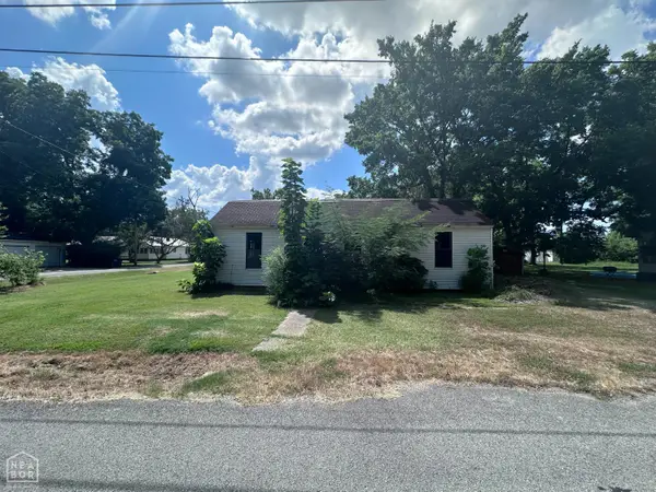 387 S Garfield Avenue, Piggott, AR 72454