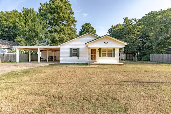 224 E Olympia Avenue, Manila, AR 72442
