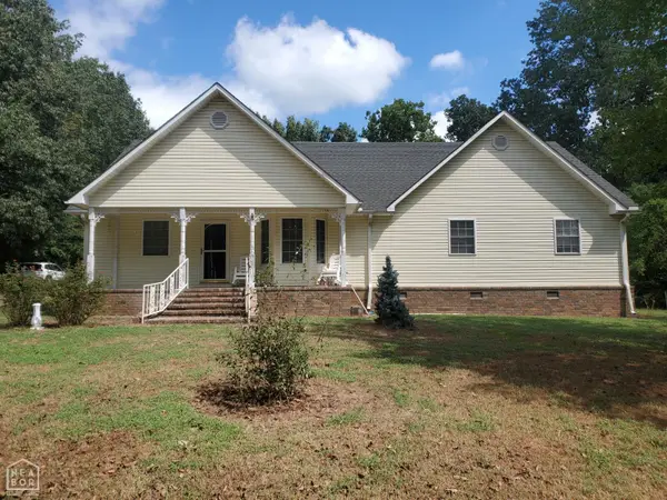 1377 W Court Street, Piggott, AR 72454