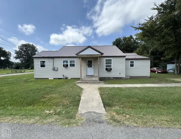 487 S Garfield Ave, Piggott, AR 72454