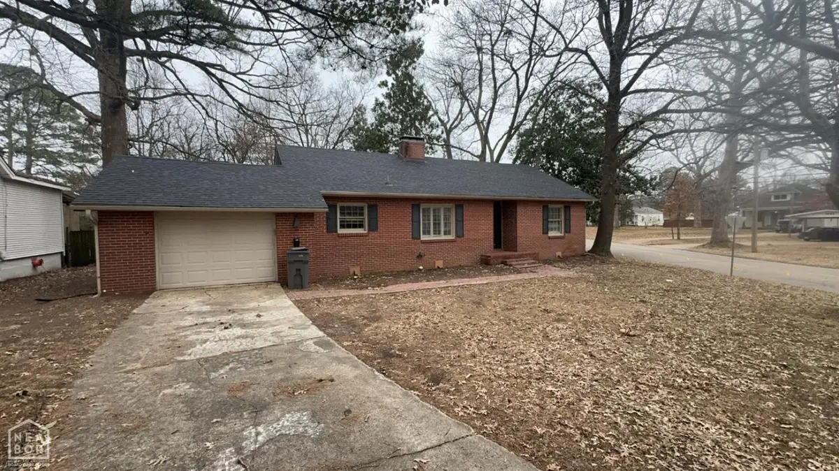 621 W Thomas Avenue, Jonesboro, AR 72401 - Image #1