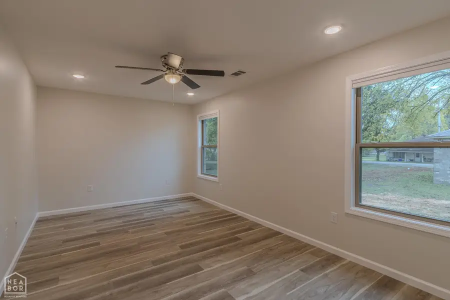 408 E Walnut Street, Paragould, AR 72450 - Image #3