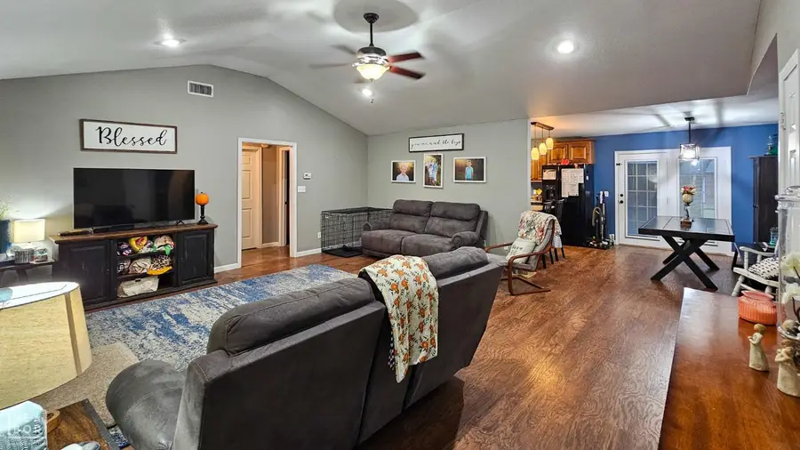 2200 N 8 1/2 Street, Paragould, AR 72450 - Image #3