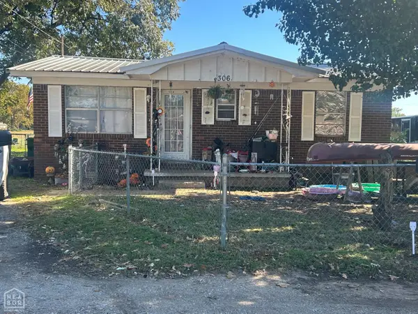 306 Roy Benton Drive, Manila, AR 72442