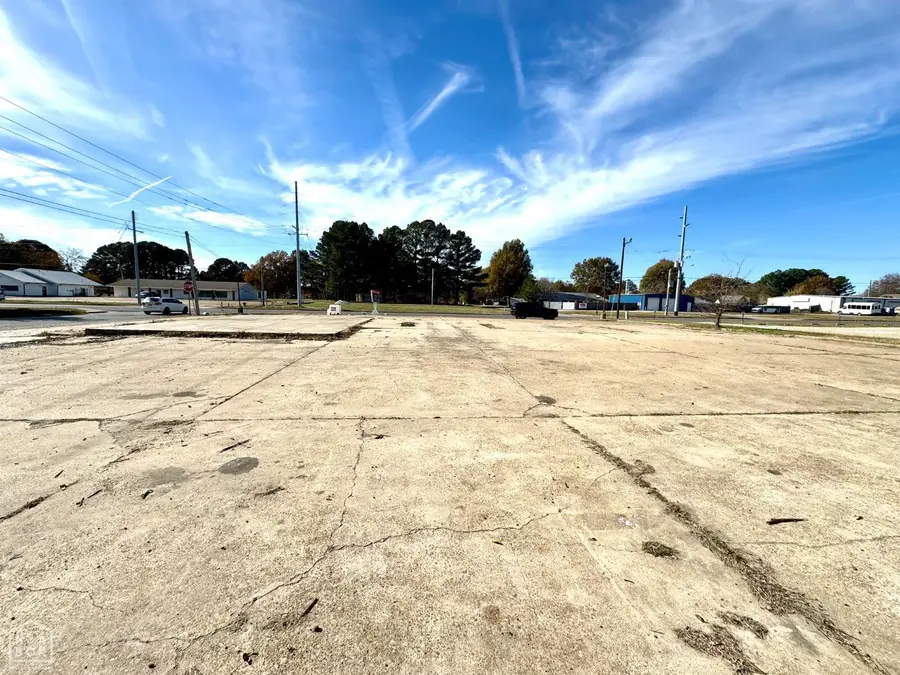 2110 N Church, Jonesboro, AR 72401 - Image #2