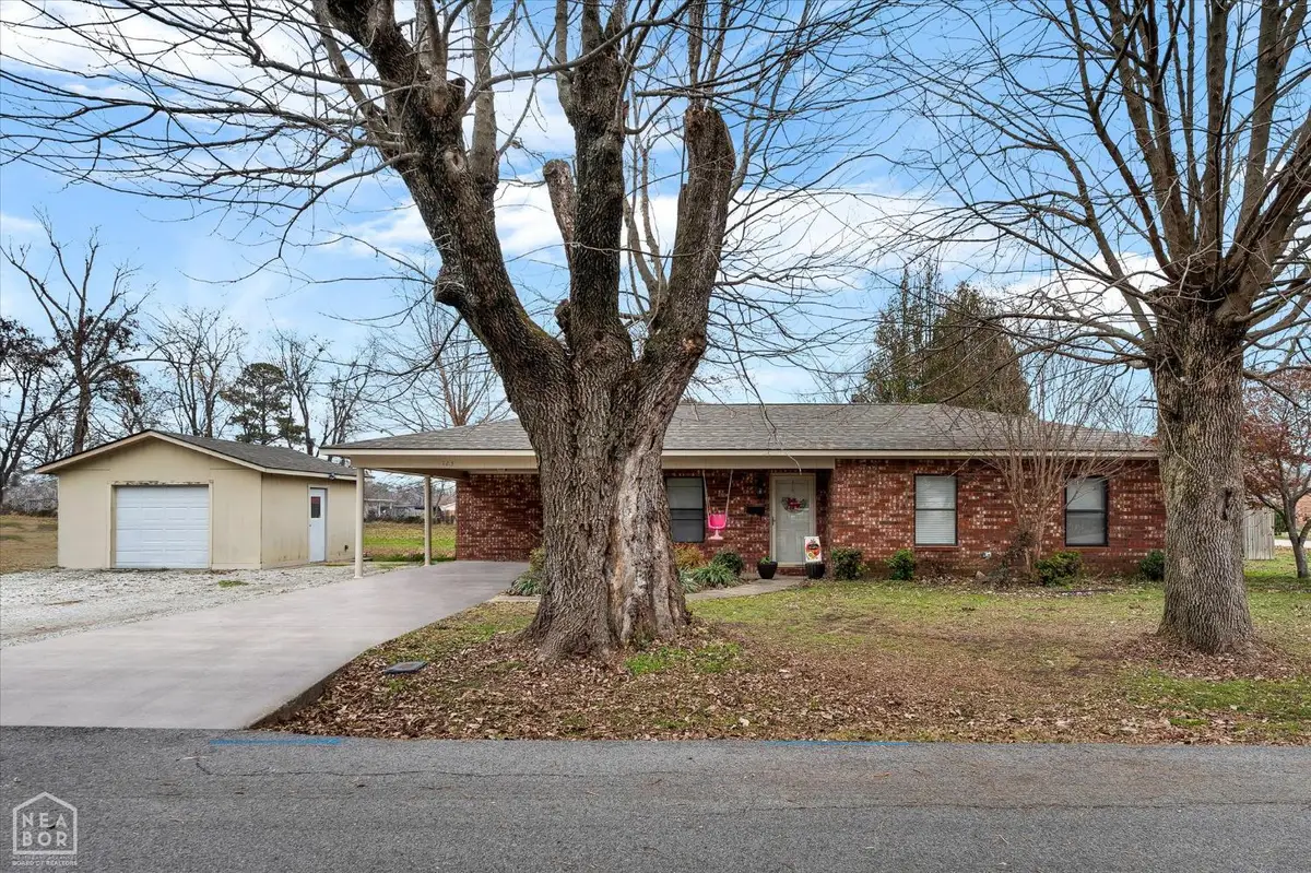 123 E Gum Street, Walnut Ridge, AR 72476 - Image #1