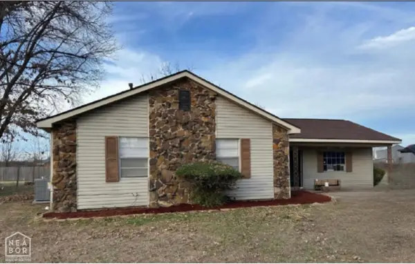 1320 N Lee Circle, Blytheville, AR 72022