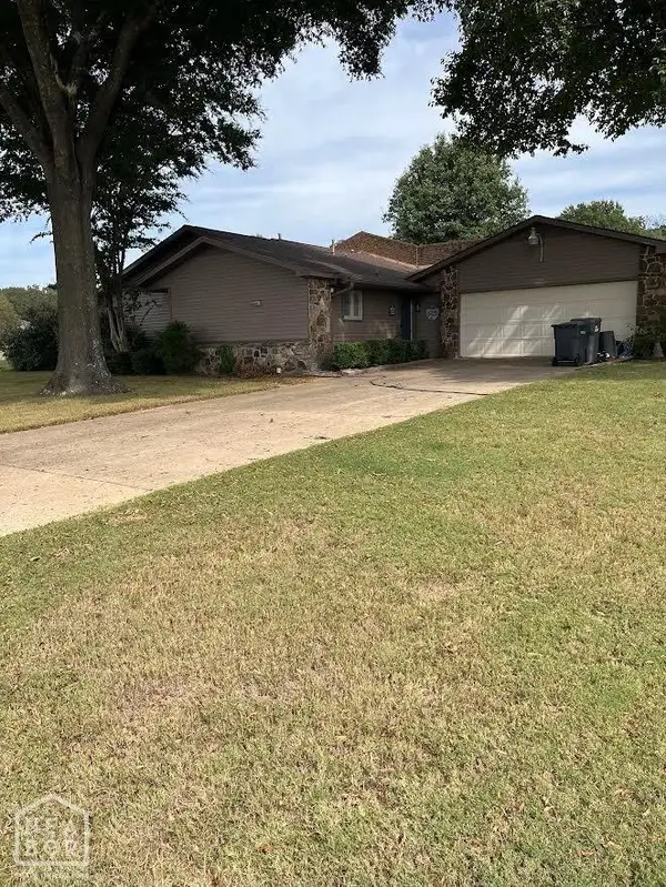 100 Briarcrest, Jonesboro, AR 72401