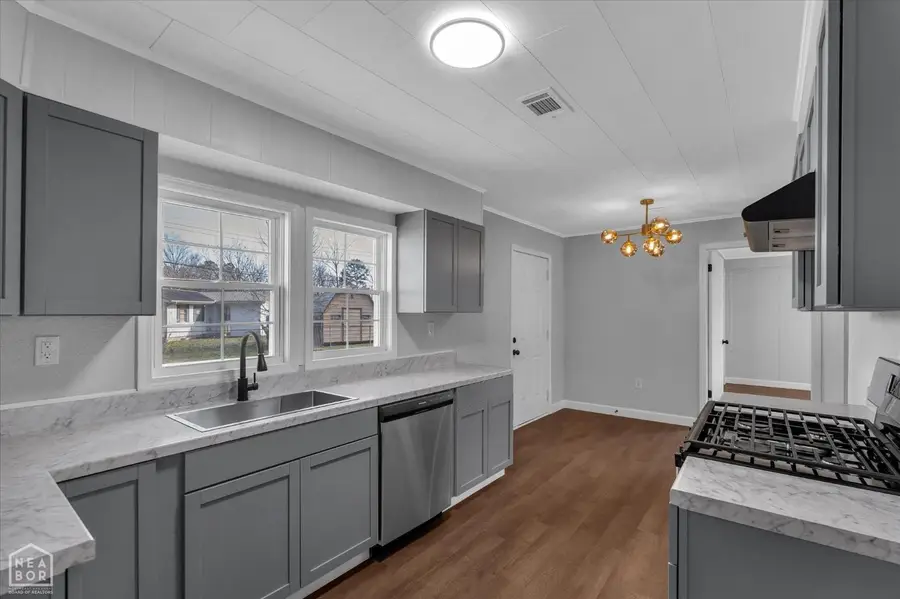 707 E Elm Street, Walnut Ridge, AR 72476 - #3