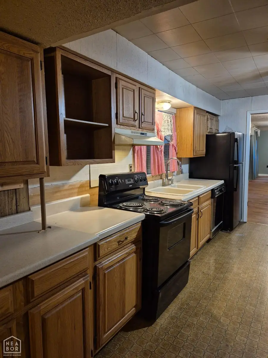 104 W 7th, Leachville, AR 72438 - #3