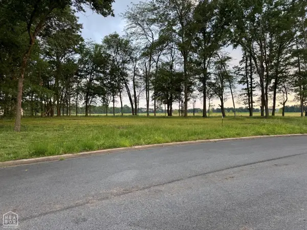 5712 Bachelors Gulch Drive, Jonesboro, AR 72404